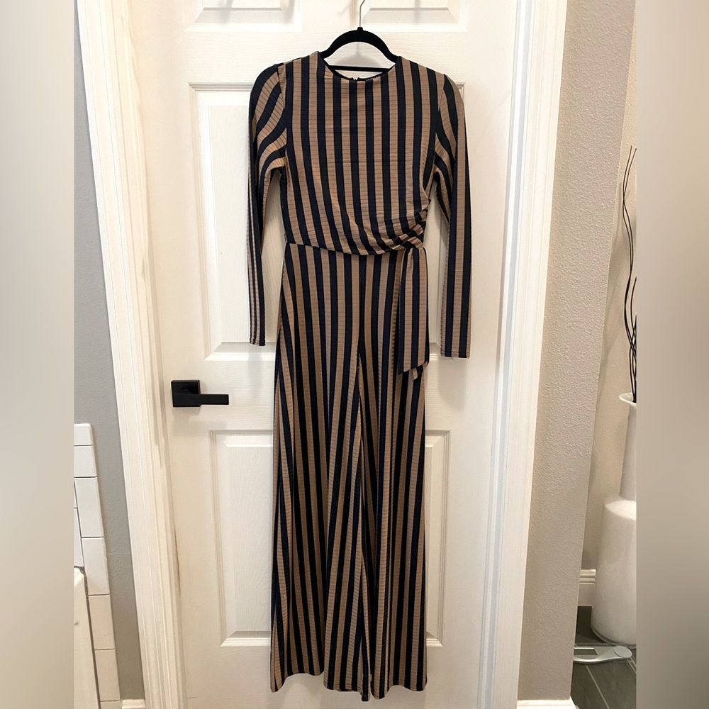 Striped jumpsuit with zip closure